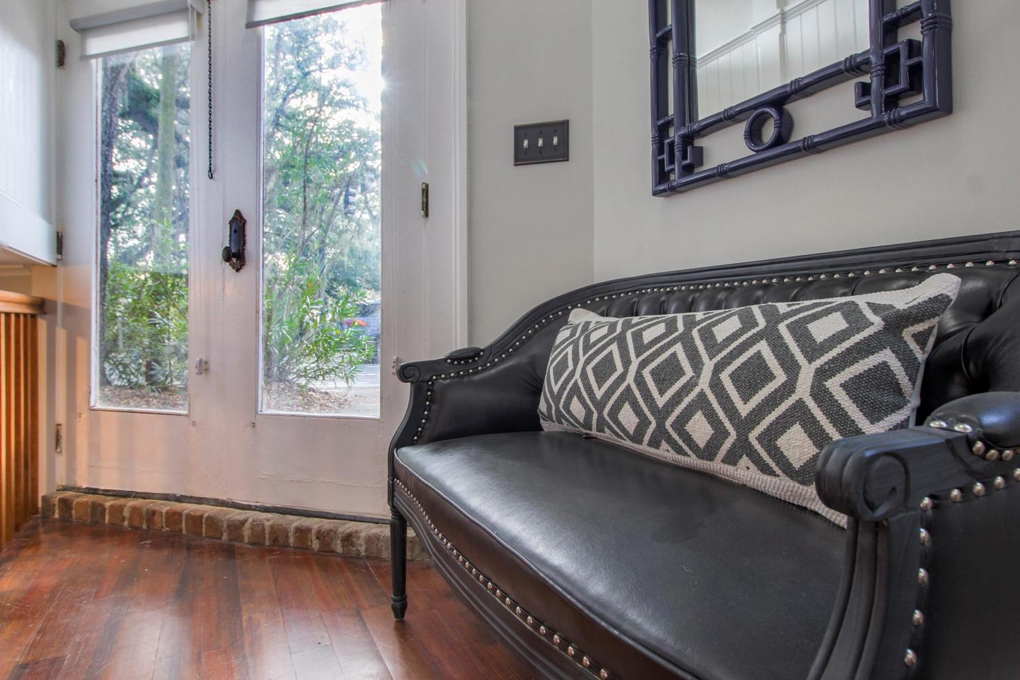 Walk To It All In Downtown, Double King Beds Savannah Exterior foto