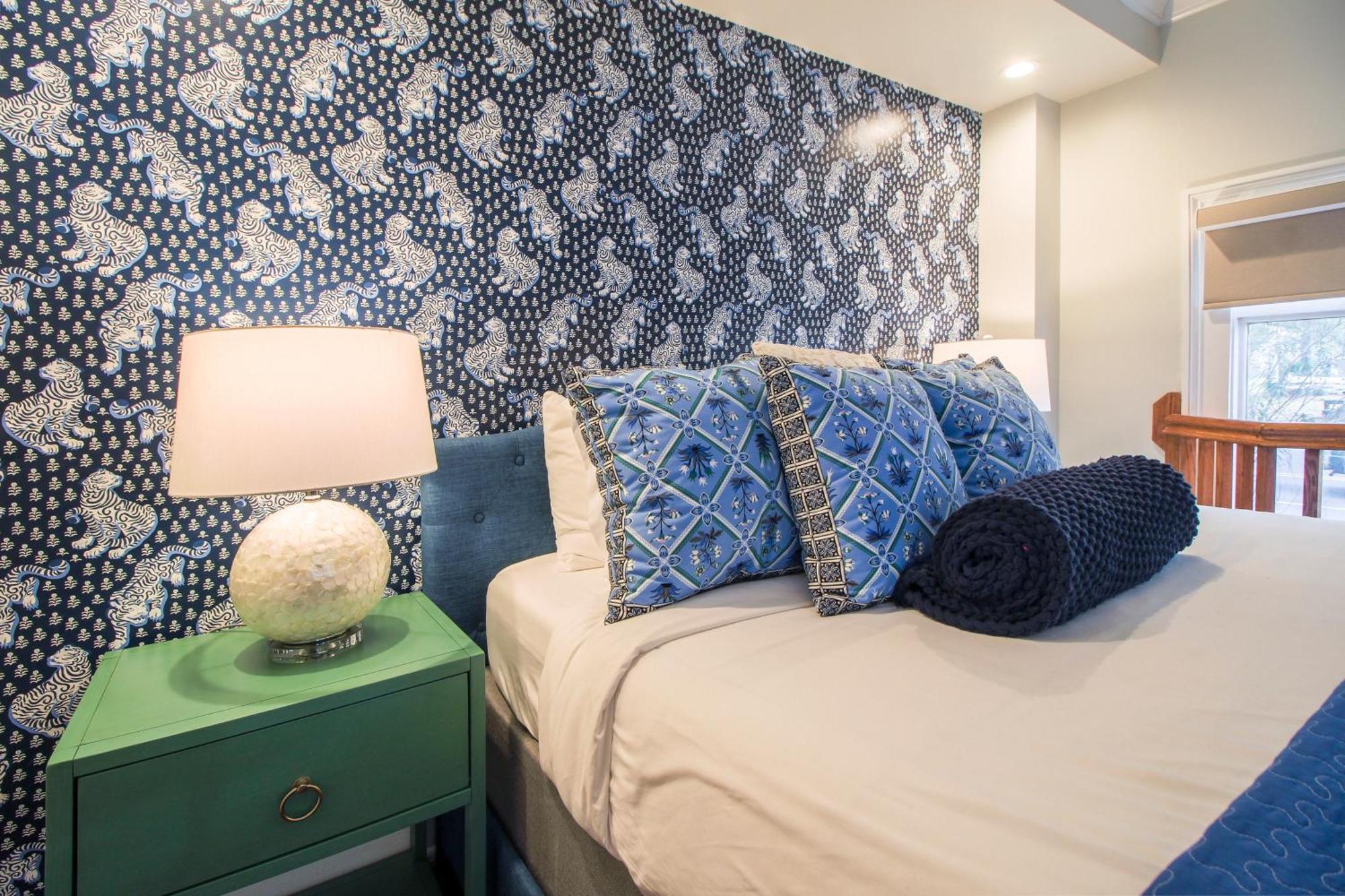 Walk To It All In Downtown, Double King Beds Savannah Exterior foto