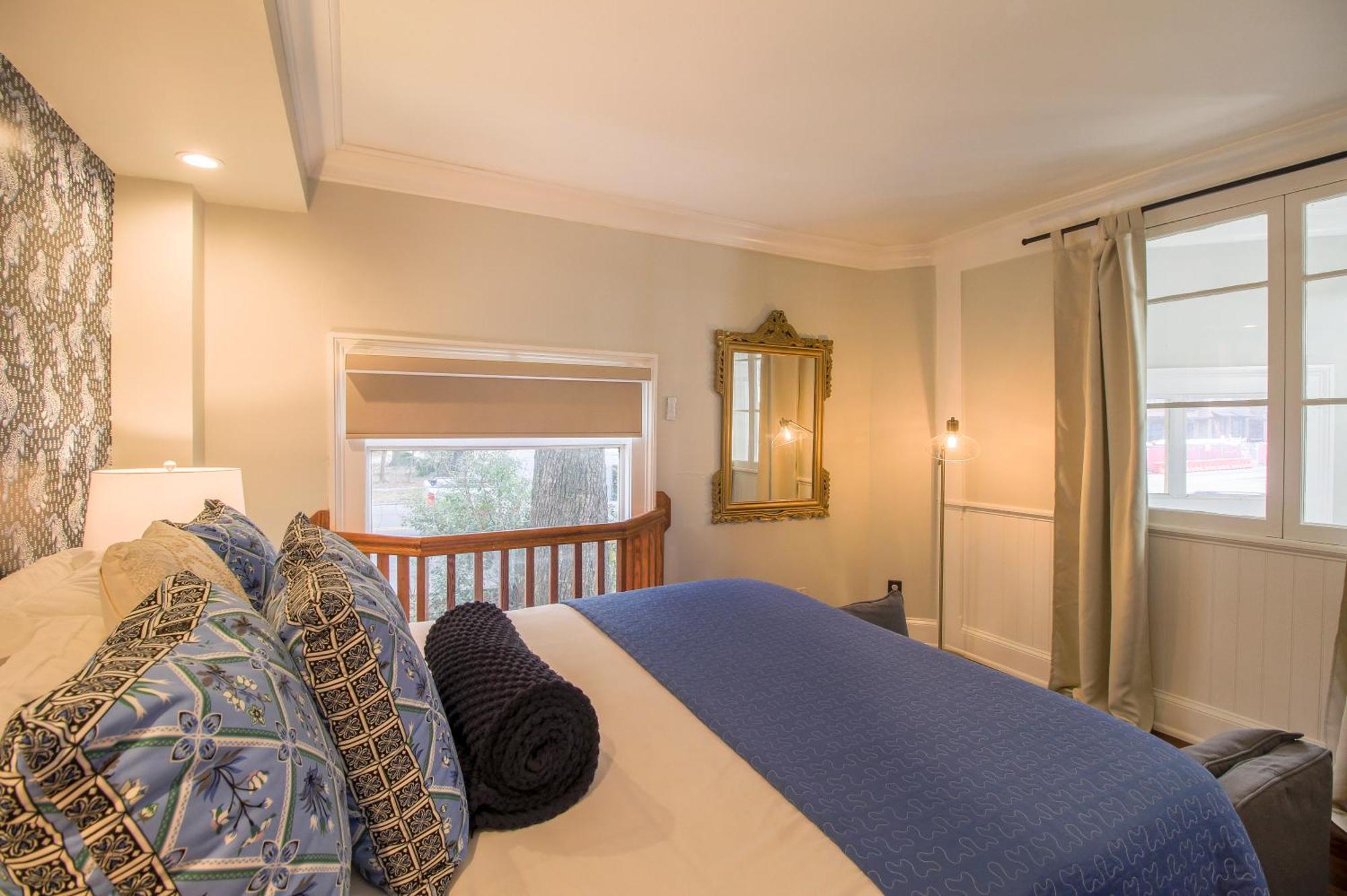 Walk To It All In Downtown, Double King Beds Savannah Exterior foto