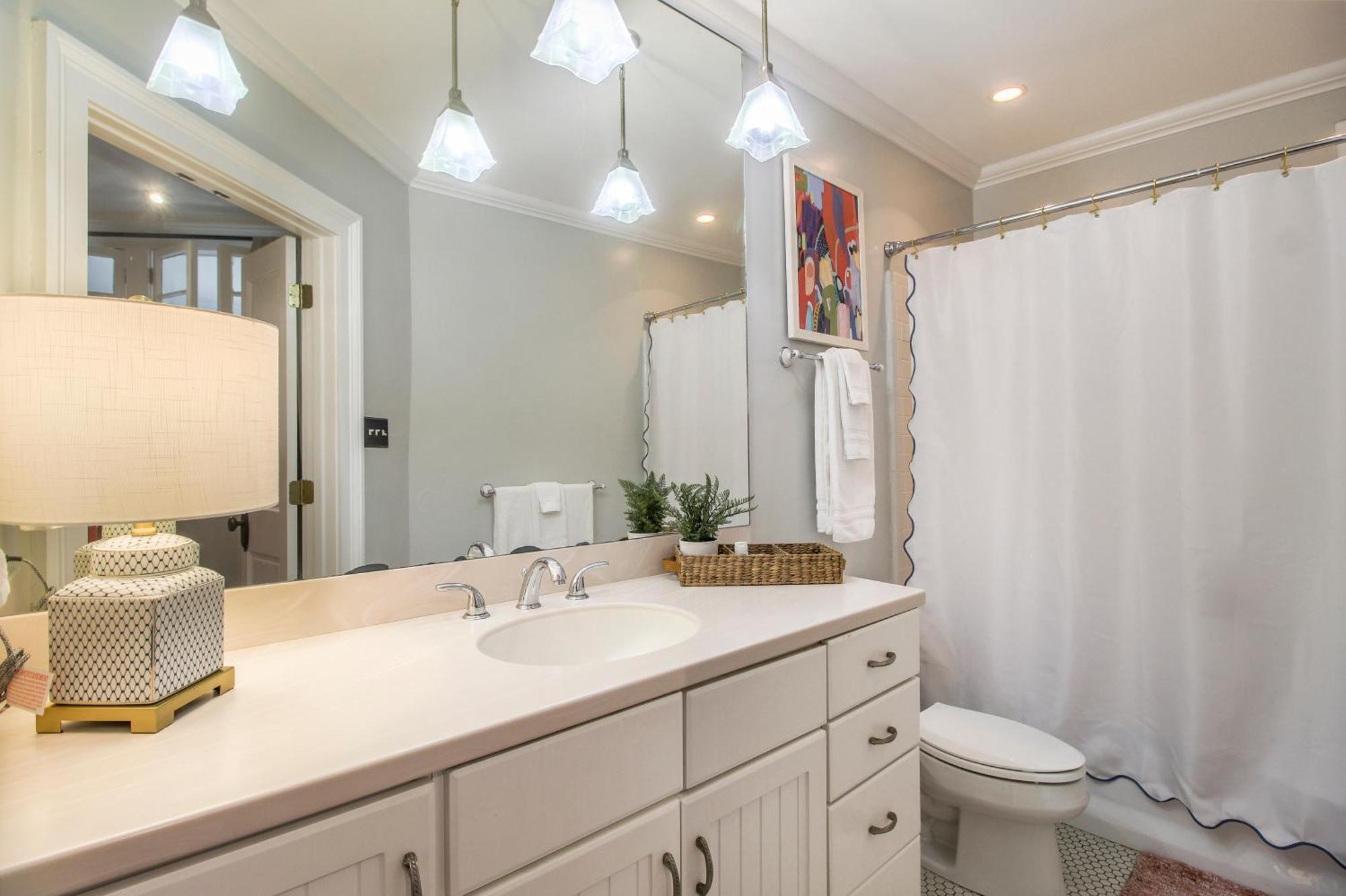 Walk To It All In Downtown, Double King Beds Savannah Exterior foto
