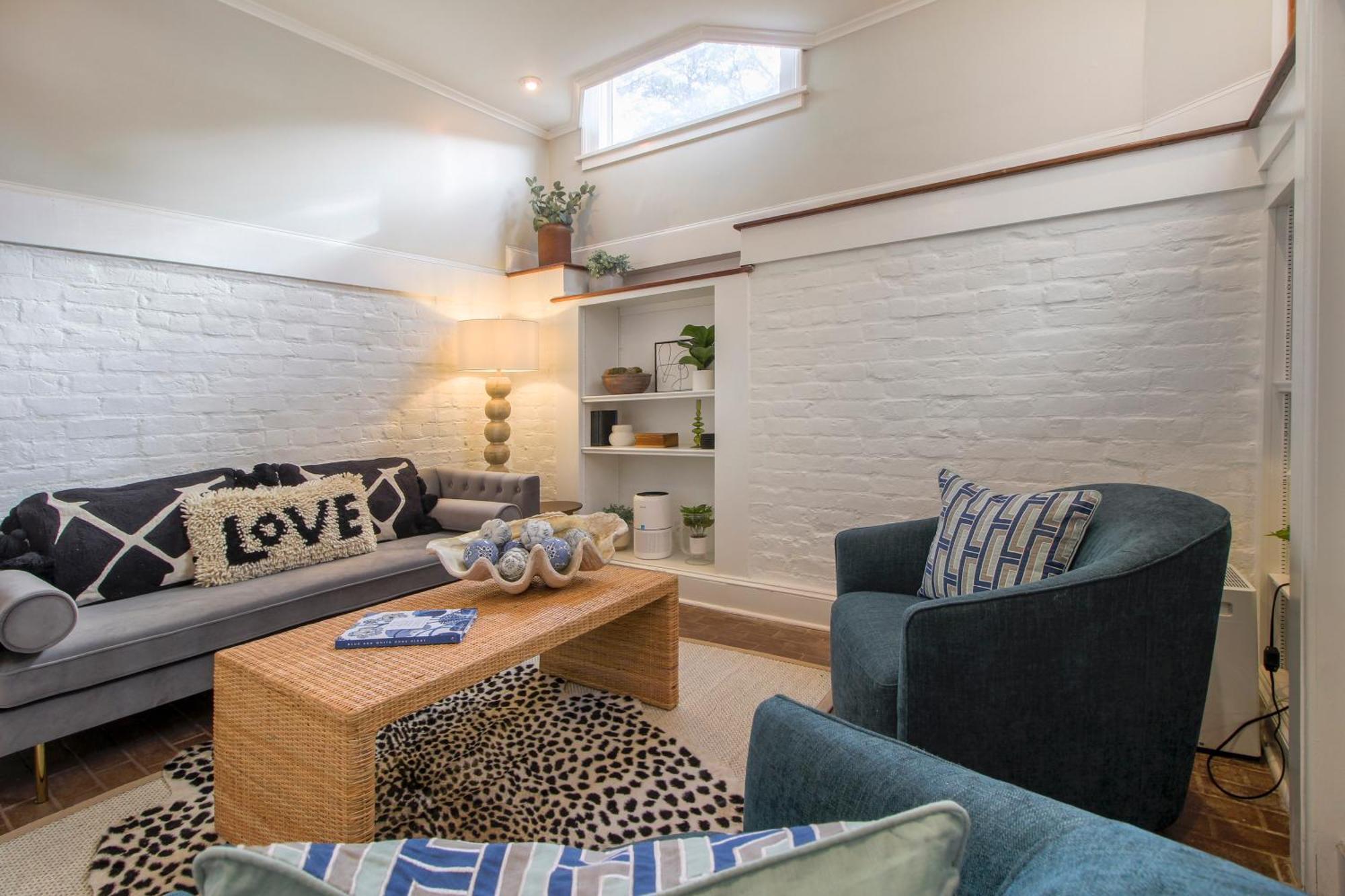 Walk To It All In Downtown, Double King Beds Savannah Exterior foto
